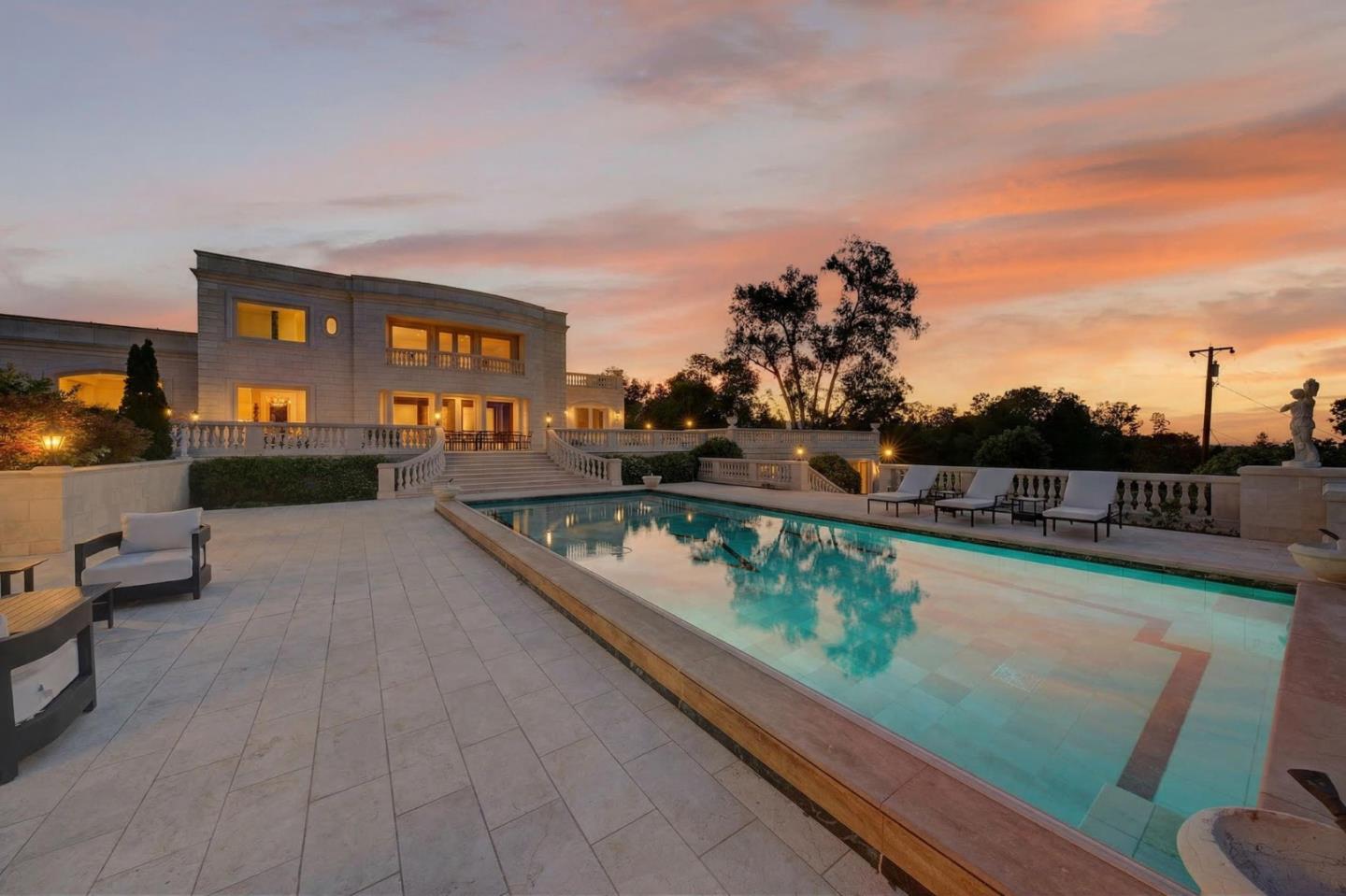 Detail Gallery Image 39 of 52 For 18331 Lexington Dr, Monte Sereno,  CA 95030 - 4 Beds | 5/3 Baths