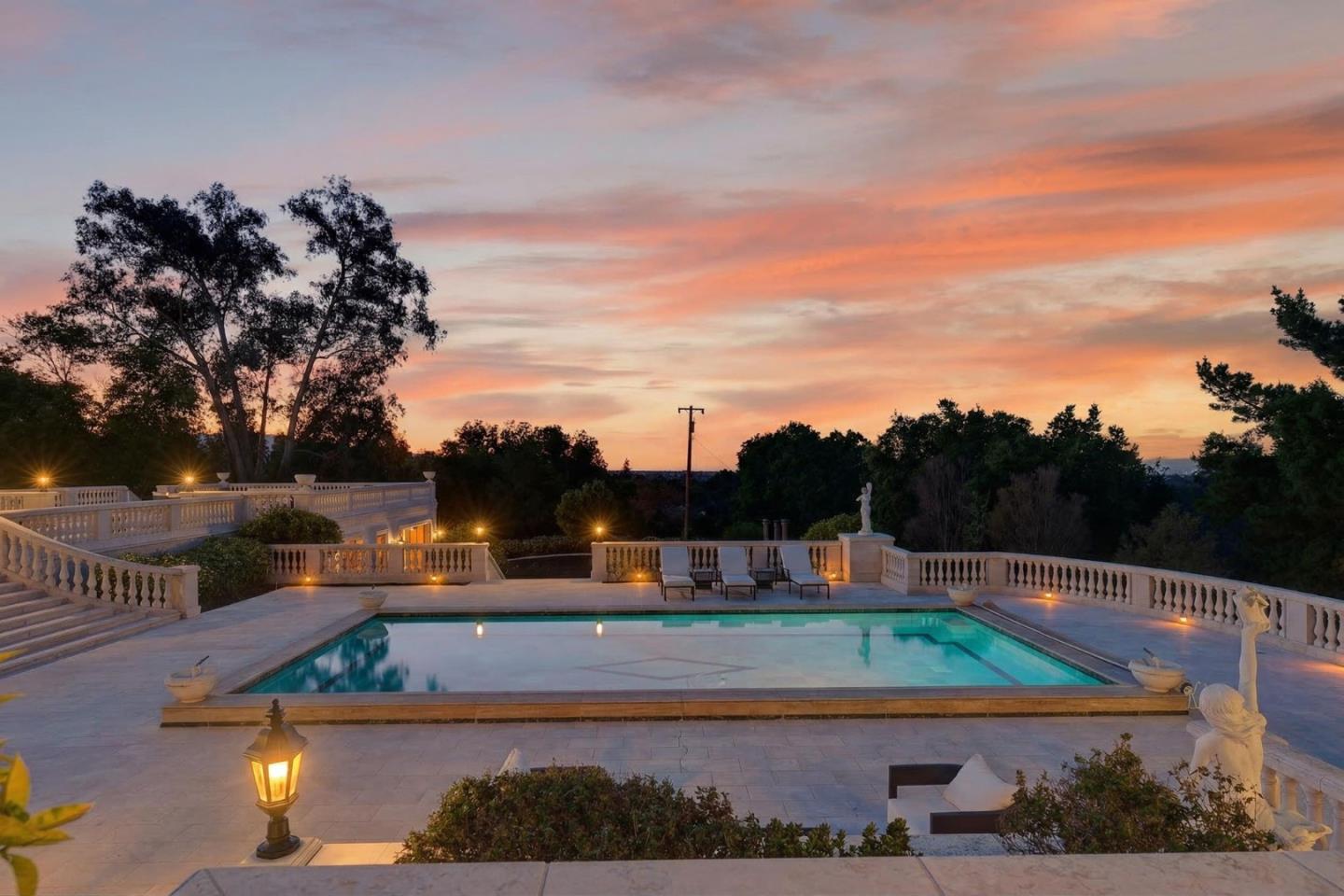 Detail Gallery Image 46 of 52 For 18331 Lexington Dr, Monte Sereno,  CA 95030 - 4 Beds | 5/3 Baths