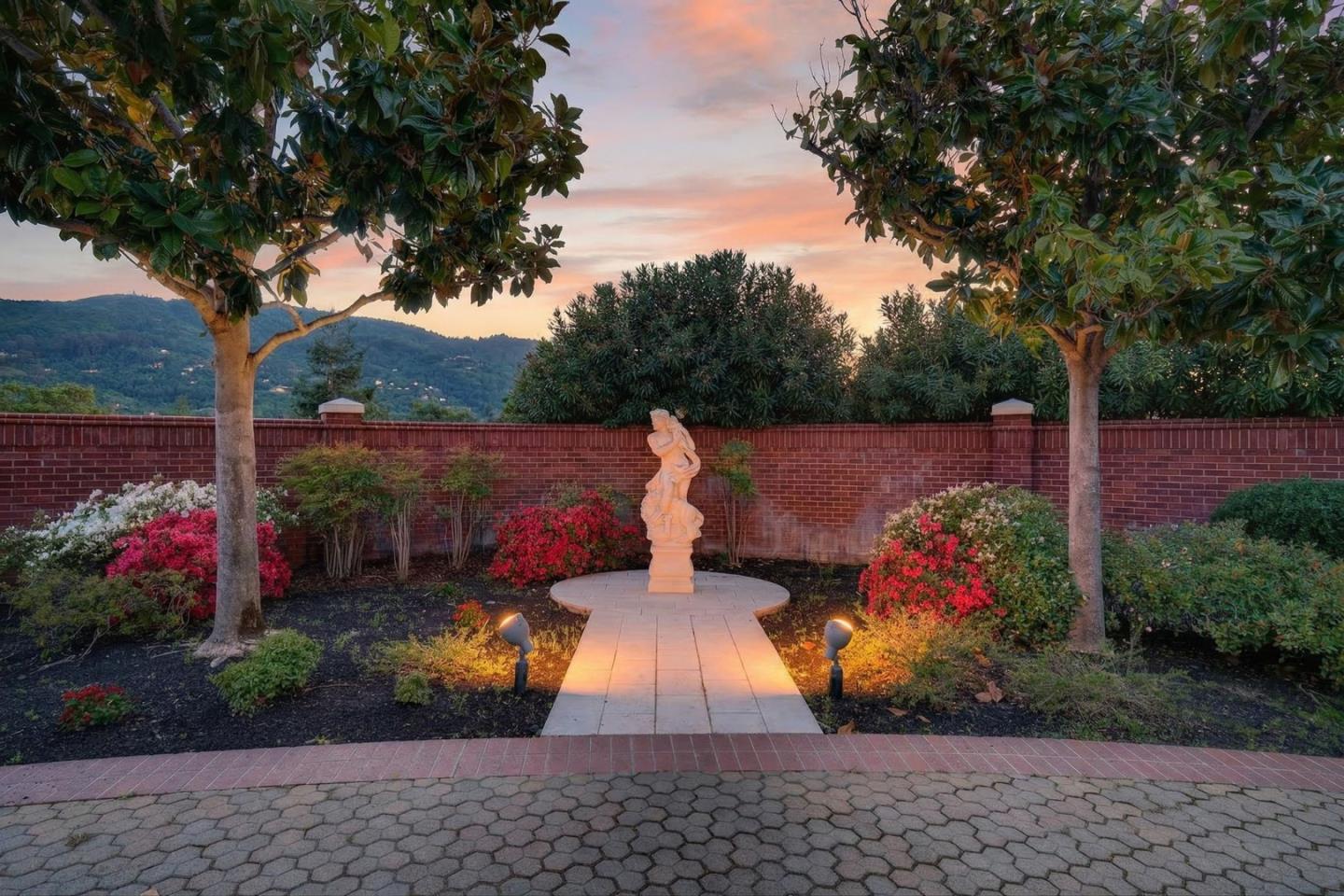 Detail Gallery Image 50 of 52 For 18331 Lexington Dr, Monte Sereno,  CA 95030 - 4 Beds | 5/3 Baths