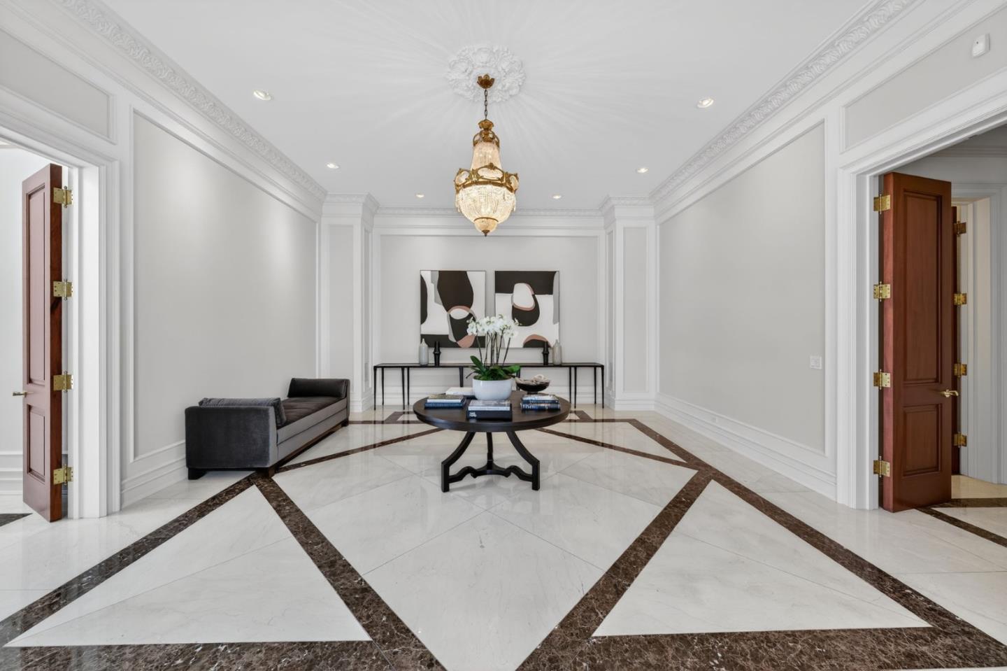 Detail Gallery Image 6 of 52 For 18331 Lexington Dr, Monte Sereno,  CA 95030 - 4 Beds | 5/3 Baths