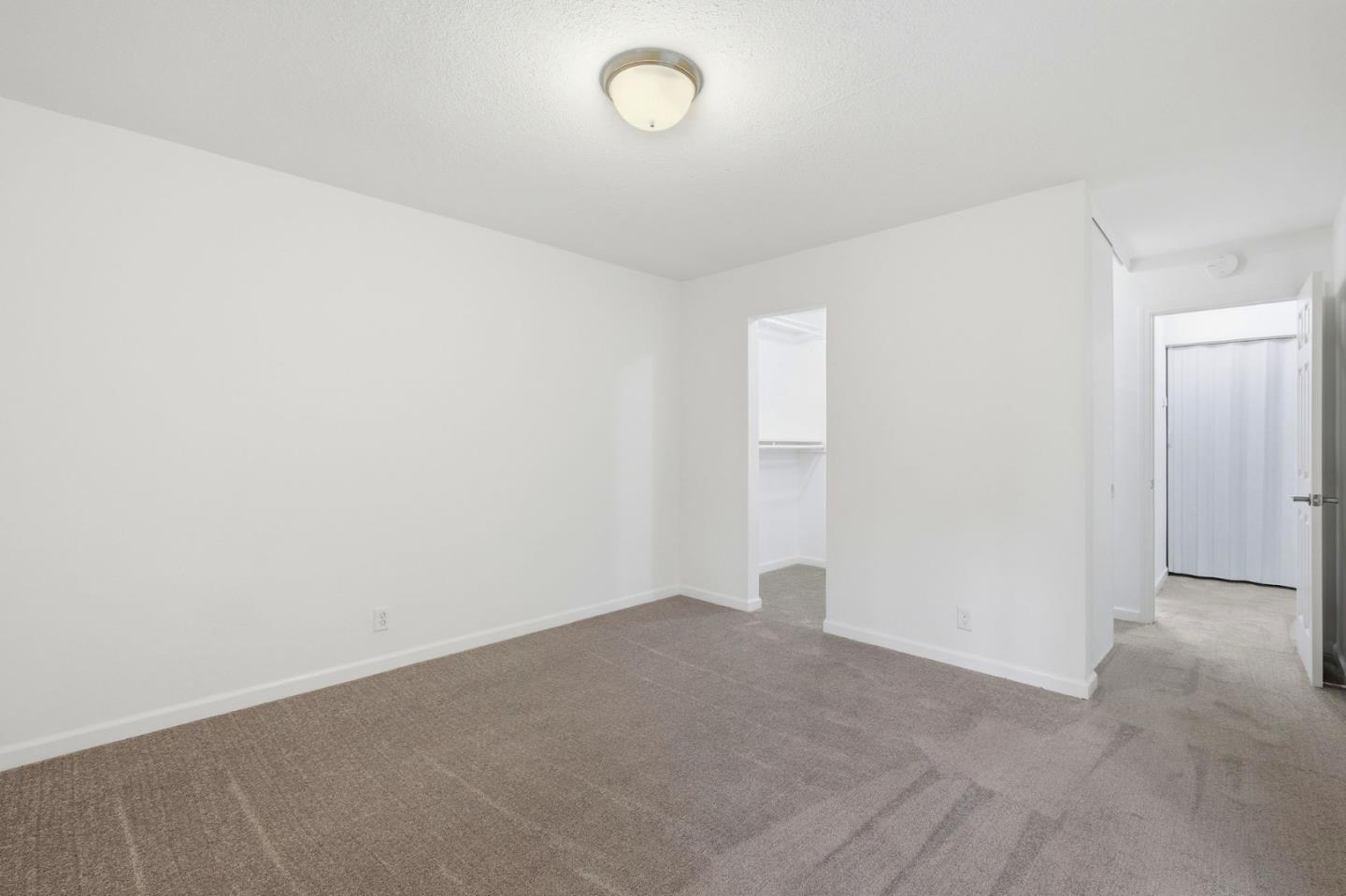 Detail Gallery Image 15 of 27 For 1660 Laguna St #D,  Concord,  CA 94520 - 1 Beds | 1 Baths