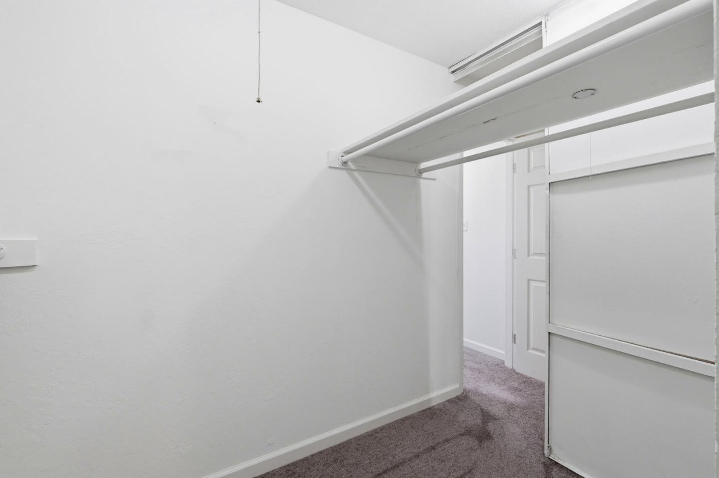 Detail Gallery Image 17 of 27 For 1660 Laguna St #D,  Concord,  CA 94520 - 1 Beds | 1 Baths