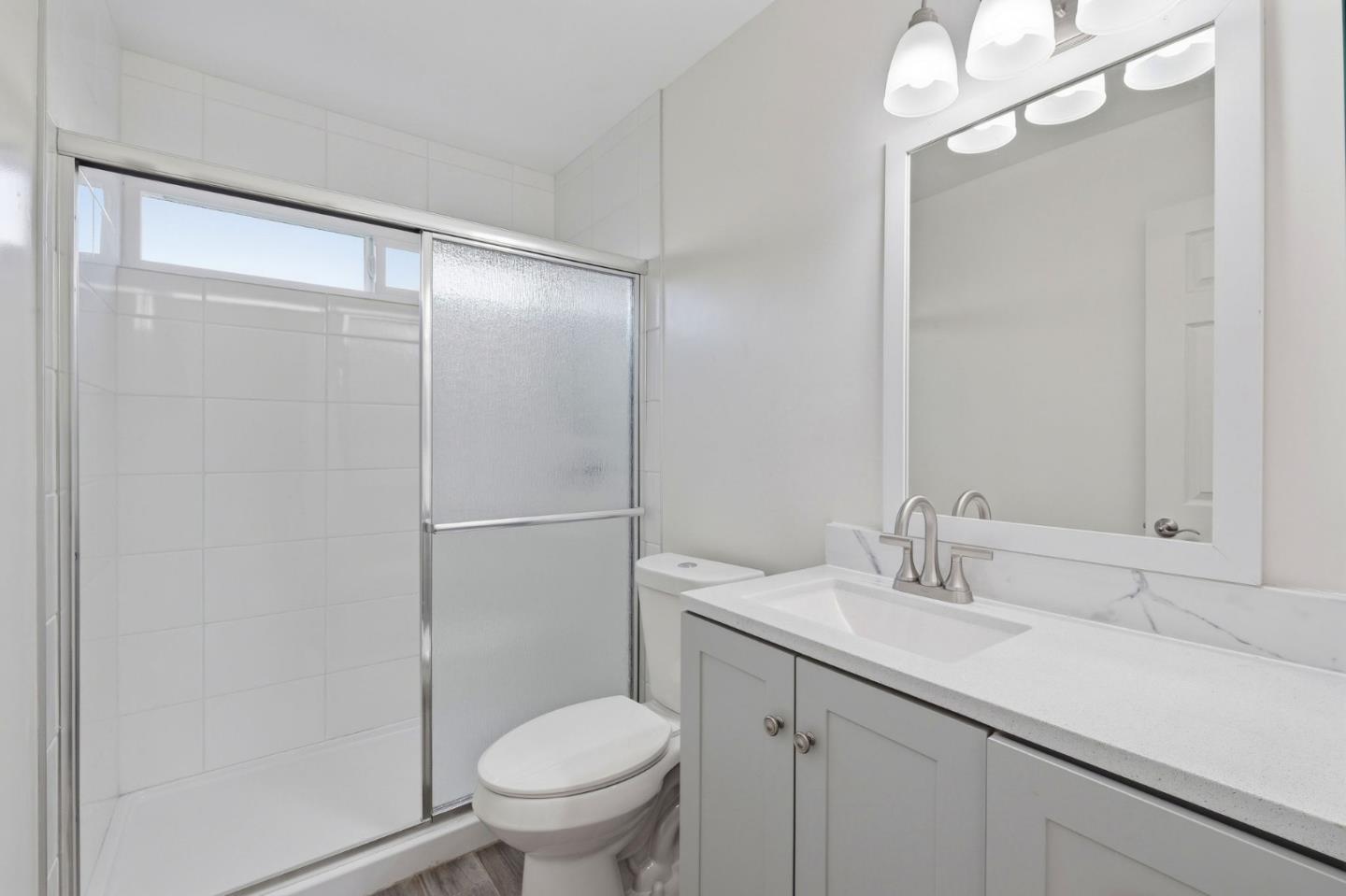 Detail Gallery Image 18 of 27 For 1660 Laguna St #D,  Concord,  CA 94520 - 1 Beds | 1 Baths