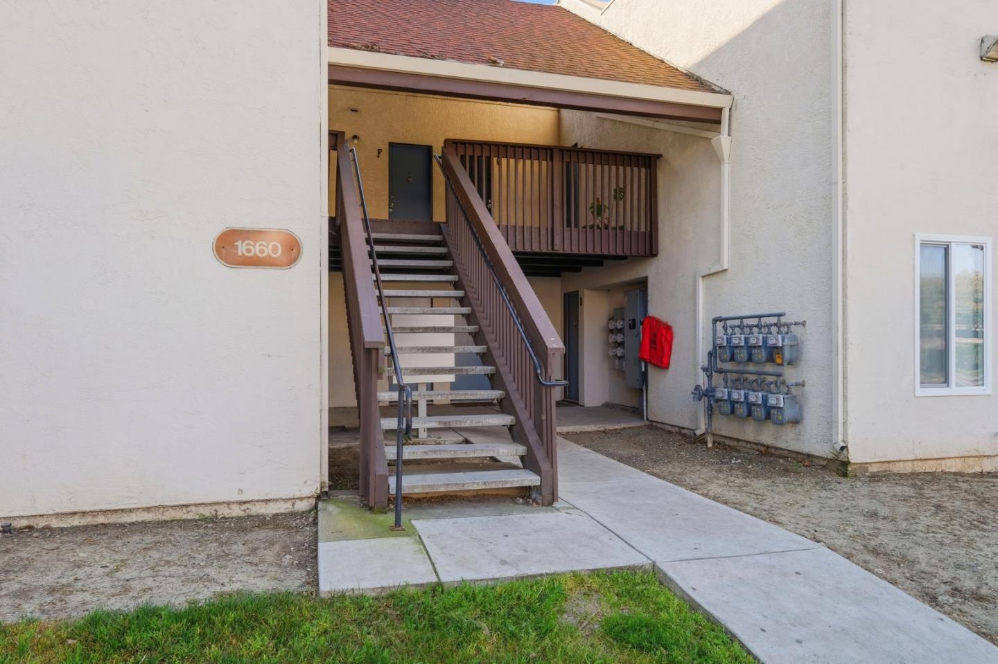 Detail Gallery Image 31 of 32 For 1660 Laguna St #D,  Concord,  CA 94520 - 1 Beds | 1 Baths