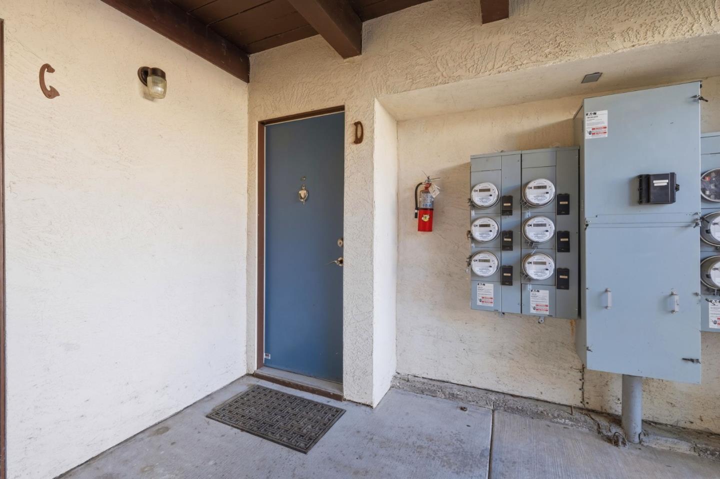 Detail Gallery Image 7 of 27 For 1660 Laguna St #D,  Concord,  CA 94520 - 1 Beds | 1 Baths