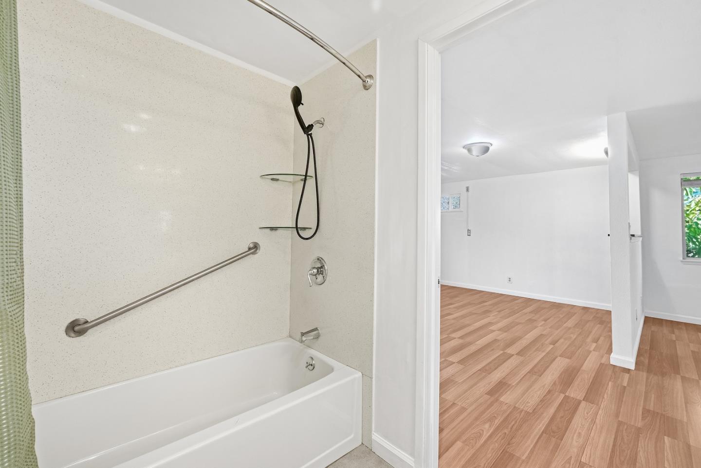 Detail Gallery Image 13 of 39 For 40161 Kelly St, Fremont,  CA 94538 - 4 Beds | 2/1 Baths