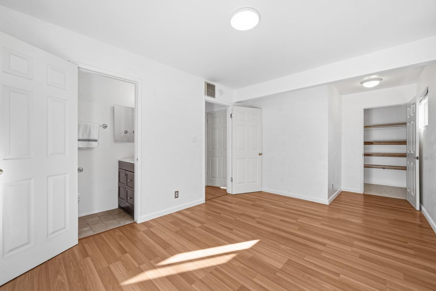 Detail Gallery Image 15 of 39 For 40161 Kelly St, Fremont,  CA 94538 - 4 Beds | 2/1 Baths