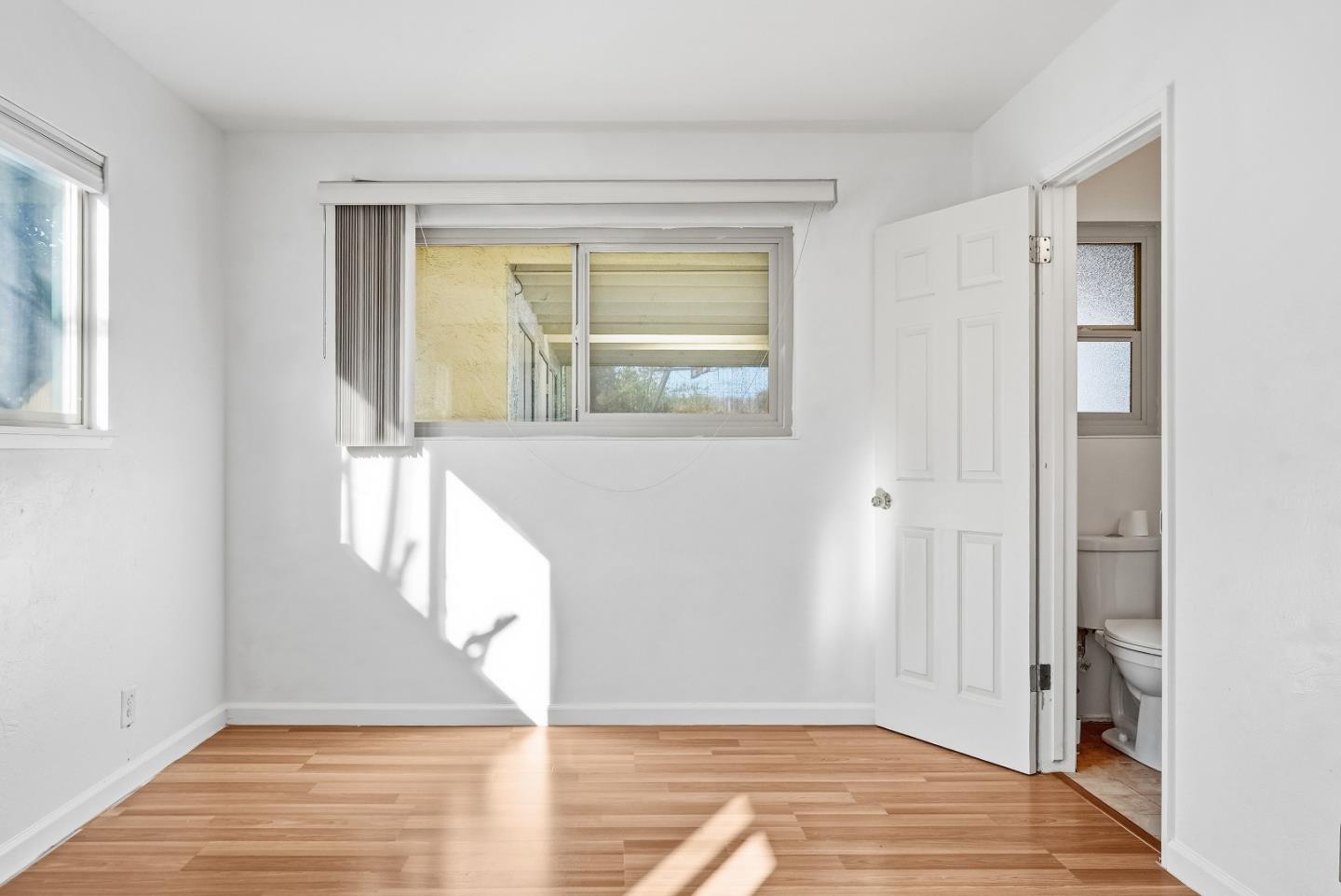 Detail Gallery Image 17 of 39 For 40161 Kelly St, Fremont,  CA 94538 - 4 Beds | 2/1 Baths