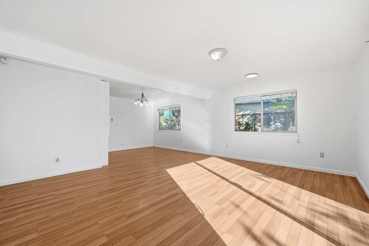 Detail Gallery Image 2 of 39 For 40161 Kelly St, Fremont,  CA 94538 - 4 Beds | 2/1 Baths