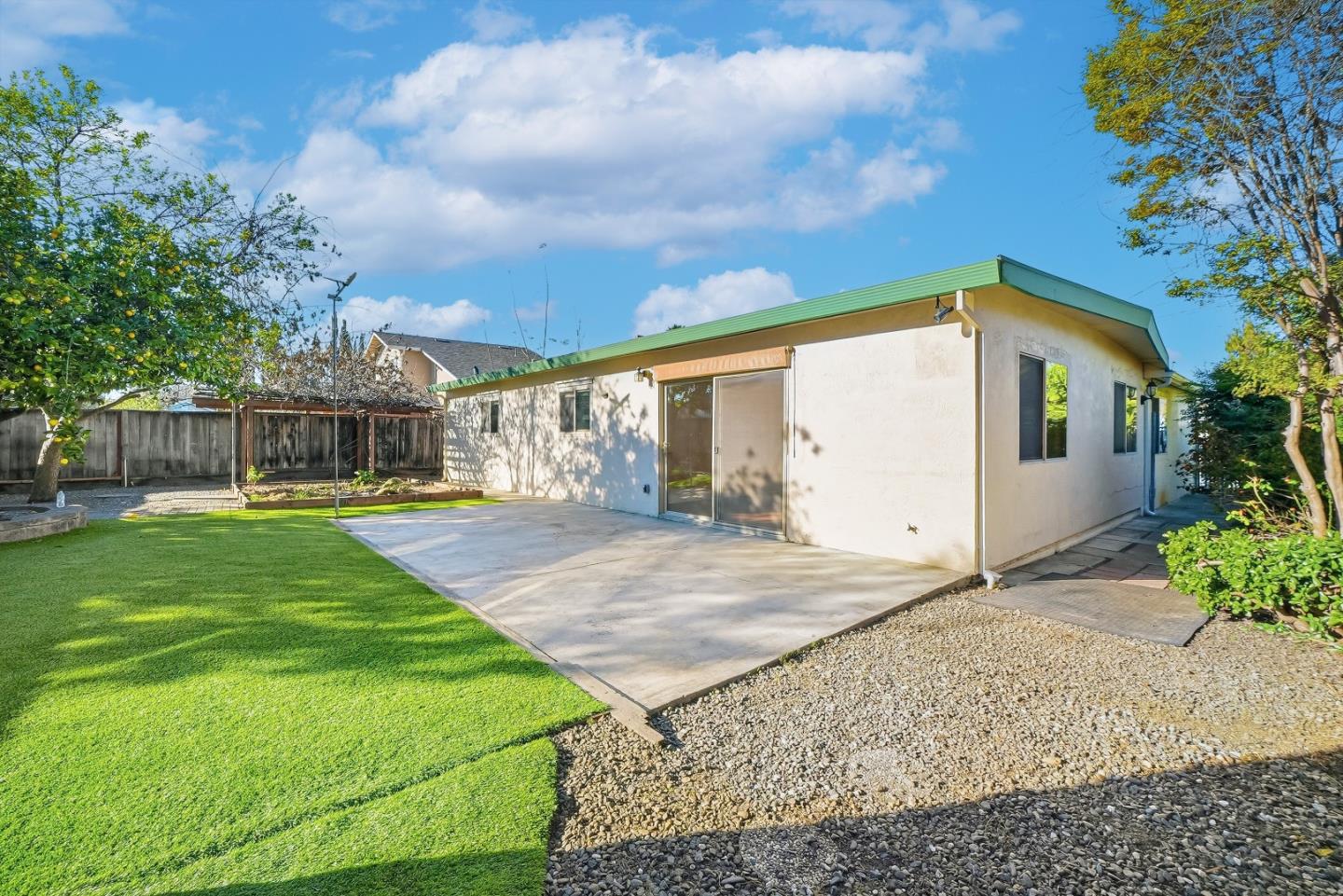 Detail Gallery Image 28 of 39 For 40161 Kelly St, Fremont,  CA 94538 - 4 Beds | 2/1 Baths