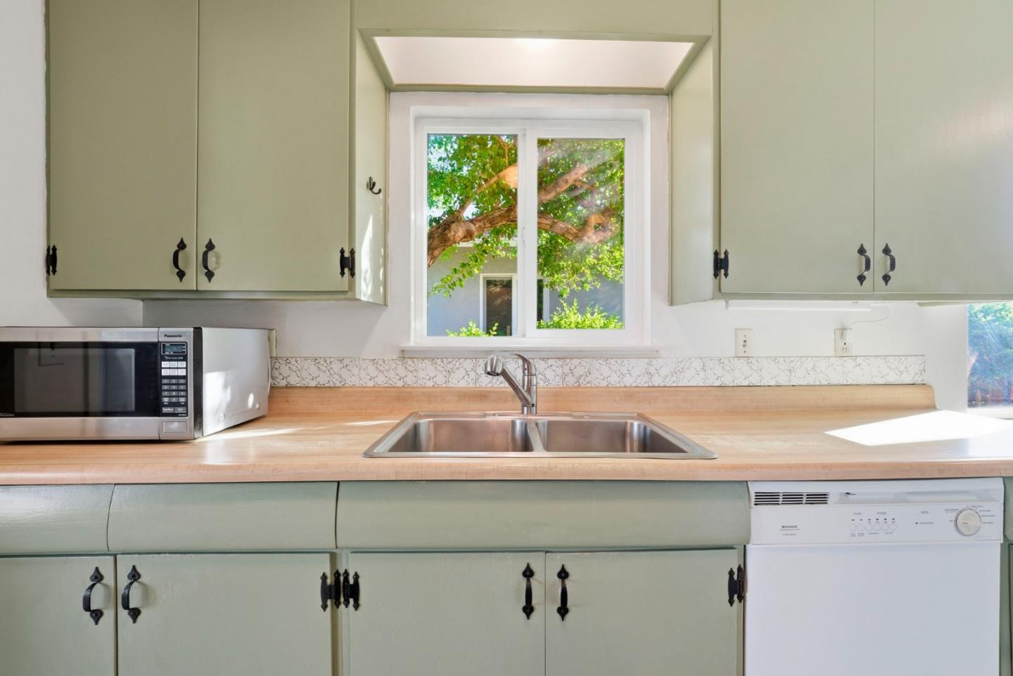 Detail Gallery Image 23 of 57 For 1000 Wood Duck Ave, Santa Clara,  CA 95051 - 4 Beds | 2 Baths