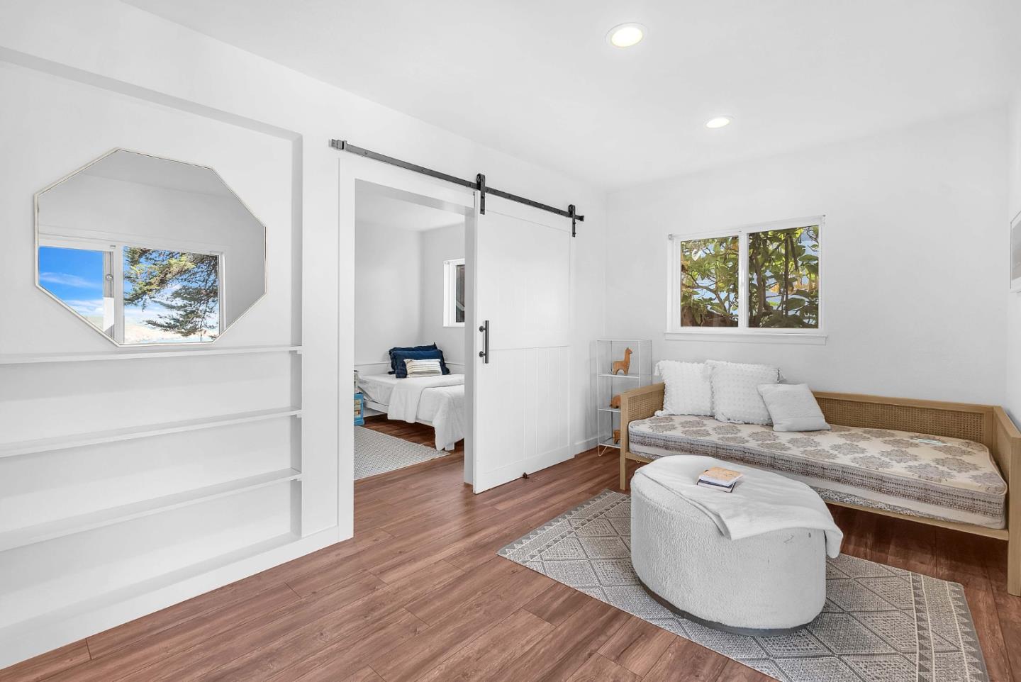 Detail Gallery Image 13 of 51 For 279 Sterling Ave, Pacifica,  CA 94044 - 5 Beds | 3/2 Baths