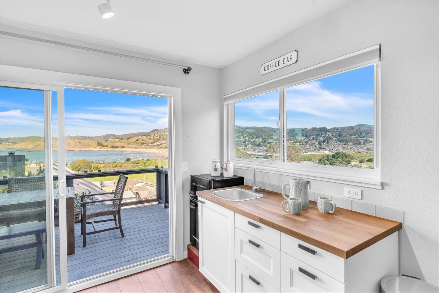 Detail Gallery Image 22 of 51 For 279 Sterling Ave, Pacifica,  CA 94044 - 5 Beds | 3/2 Baths