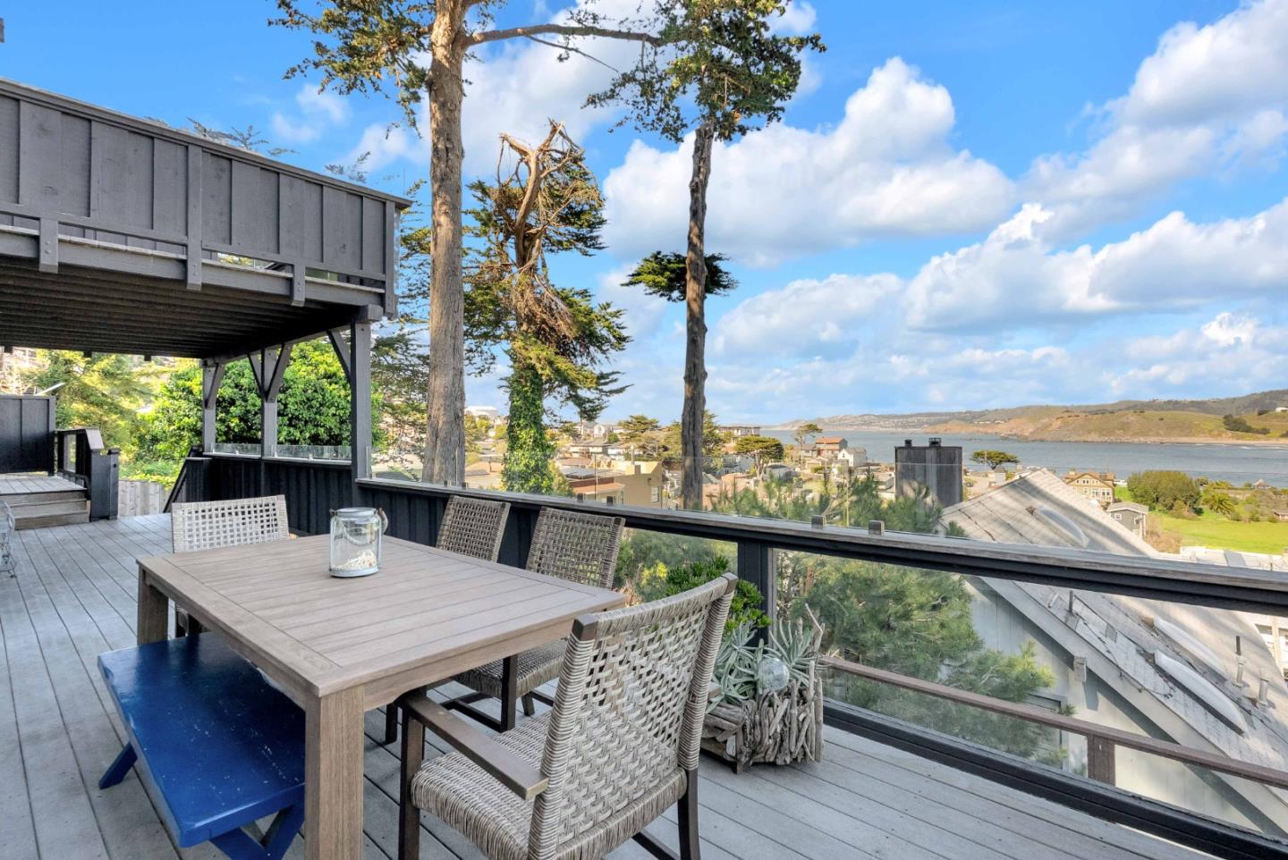 Detail Gallery Image 23 of 51 For 279 Sterling Ave, Pacifica,  CA 94044 - 5 Beds | 3/2 Baths