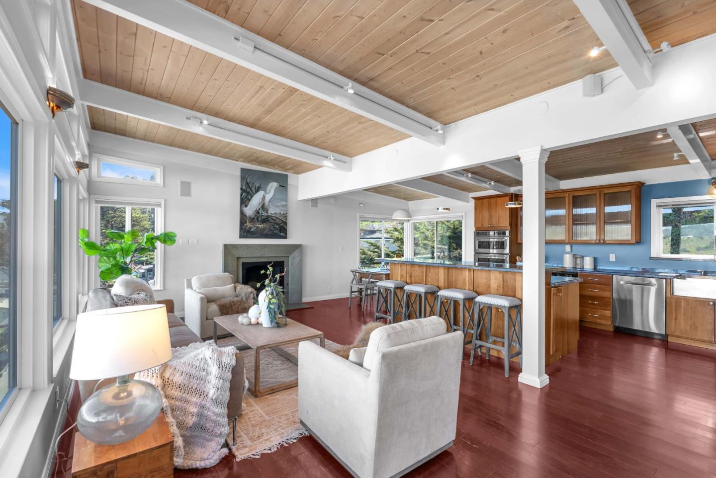 Detail Gallery Image 3 of 51 For 279 Sterling Ave, Pacifica,  CA 94044 - 5 Beds | 3/2 Baths