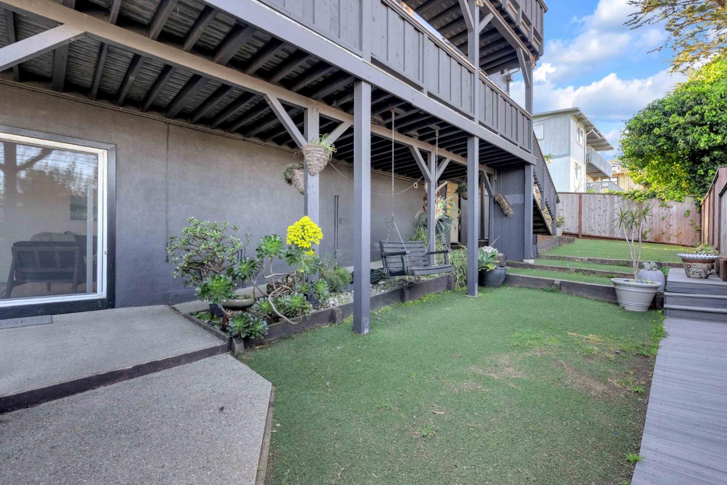 Detail Gallery Image 35 of 51 For 279 Sterling Ave, Pacifica,  CA 94044 - 5 Beds | 3/2 Baths