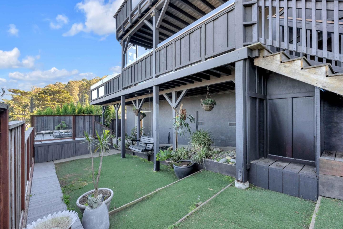 Detail Gallery Image 38 of 51 For 279 Sterling Ave, Pacifica,  CA 94044 - 5 Beds | 3/2 Baths