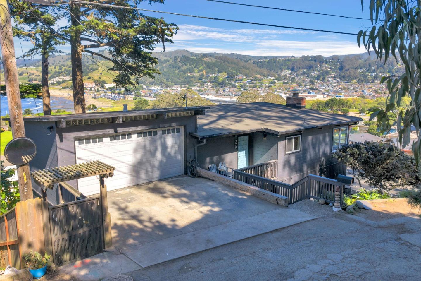 Detail Gallery Image 43 of 51 For 279 Sterling Ave, Pacifica,  CA 94044 - 5 Beds | 3/2 Baths