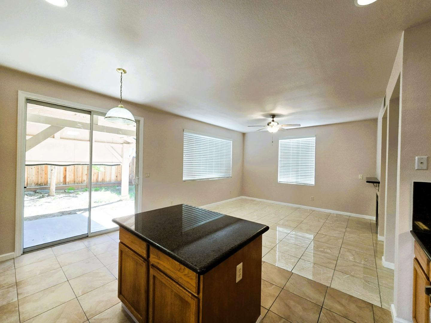 Detail Gallery Image 14 of 37 For 312 Mullion Ct, San Jose,  CA 95116 - 4 Beds | 2/1 Baths