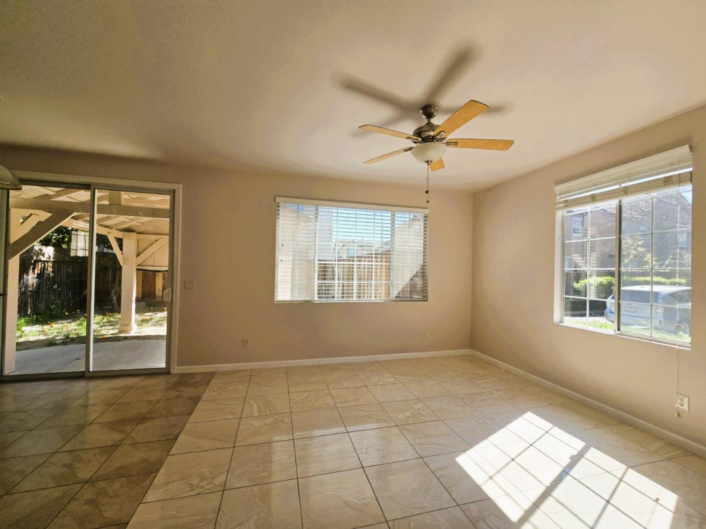 Detail Gallery Image 15 of 37 For 312 Mullion Ct, San Jose,  CA 95116 - 4 Beds | 2/1 Baths