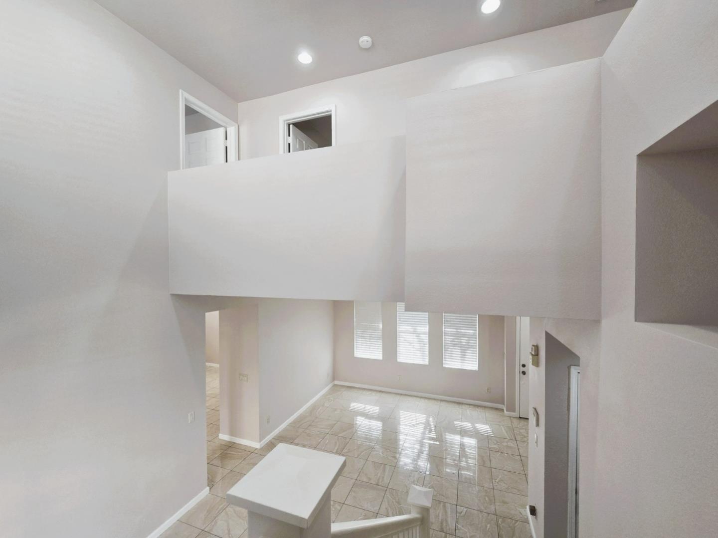 Detail Gallery Image 17 of 37 For 312 Mullion Ct, San Jose,  CA 95116 - 4 Beds | 2/1 Baths