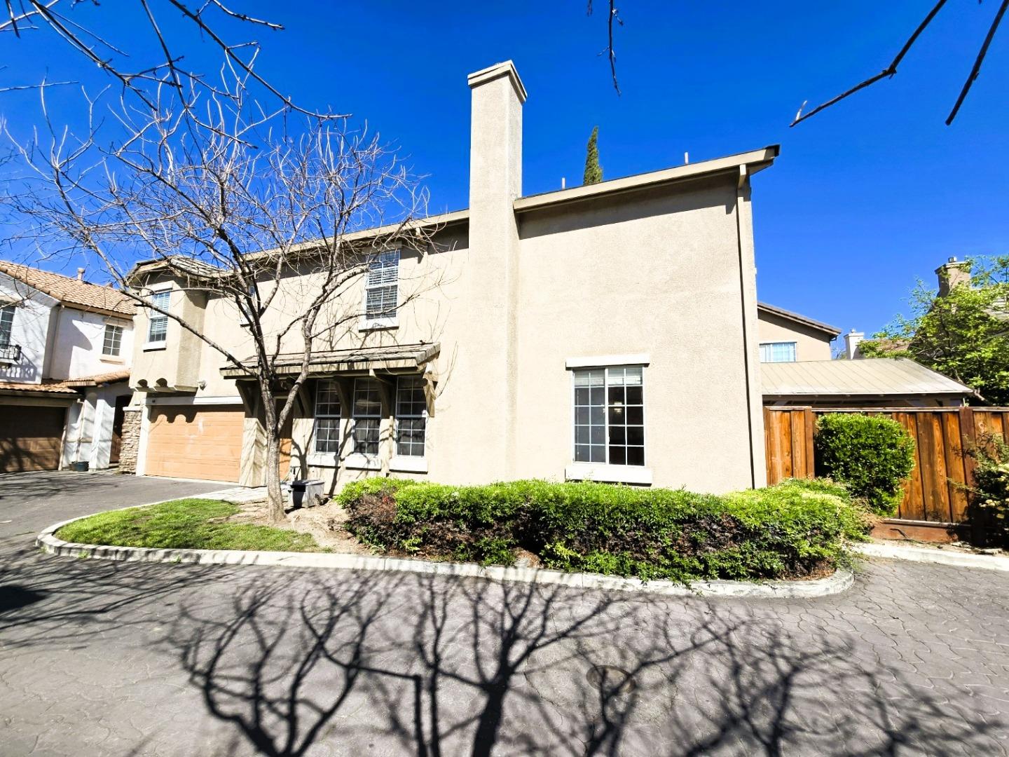 Detail Gallery Image 2 of 37 For 312 Mullion Ct, San Jose,  CA 95116 - 4 Beds | 2/1 Baths