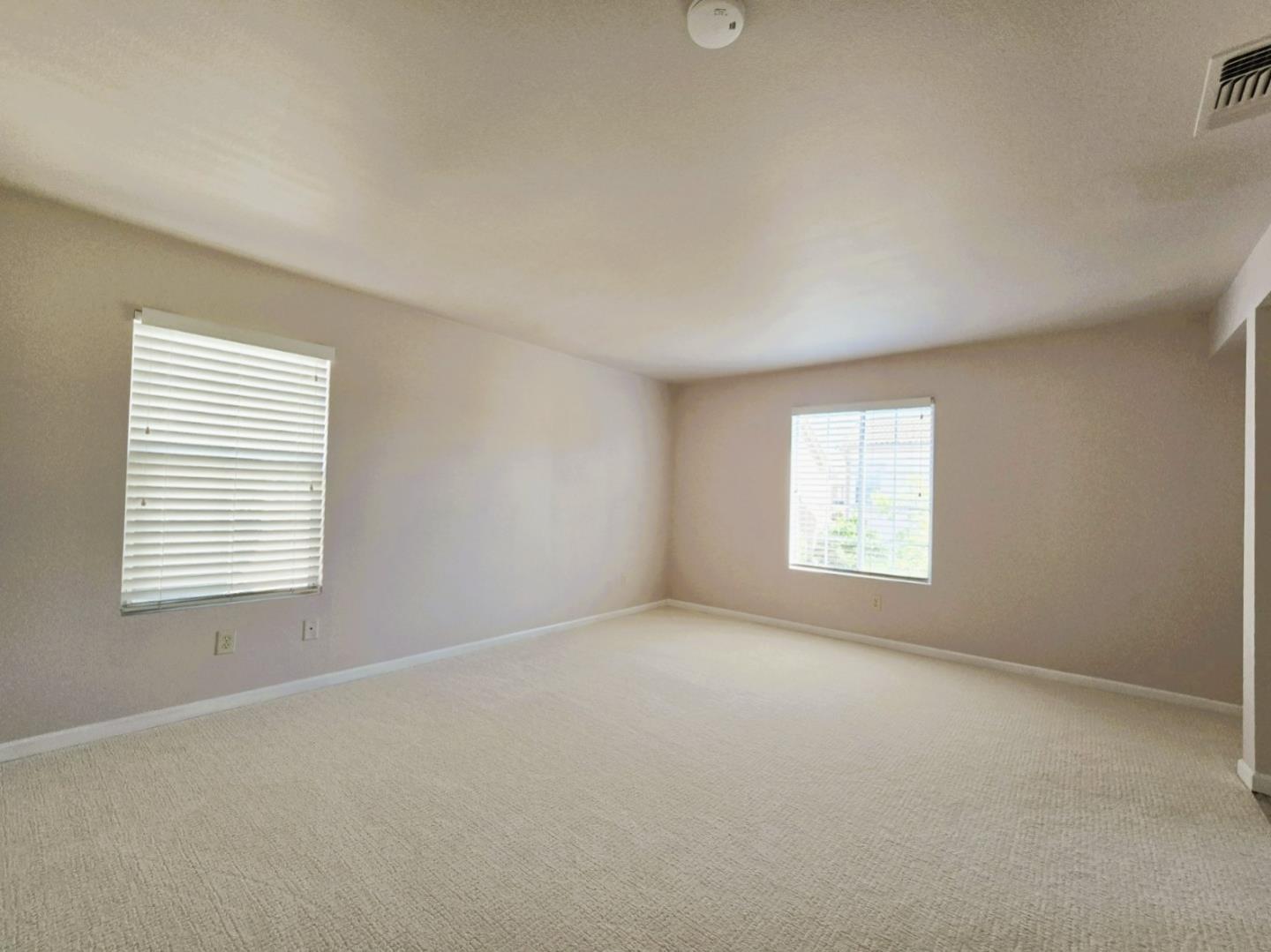Detail Gallery Image 21 of 37 For 312 Mullion Ct, San Jose,  CA 95116 - 4 Beds | 2/1 Baths