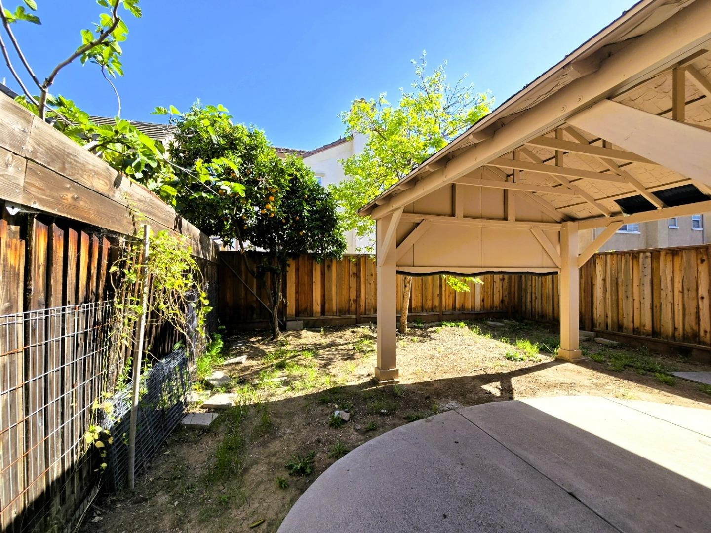 Detail Gallery Image 33 of 37 For 312 Mullion Ct, San Jose,  CA 95116 - 4 Beds | 2/1 Baths