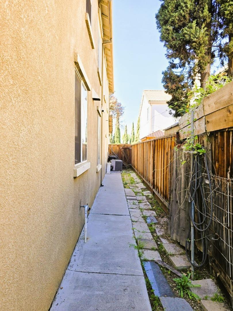 Detail Gallery Image 36 of 37 For 312 Mullion Ct, San Jose,  CA 95116 - 4 Beds | 2/1 Baths