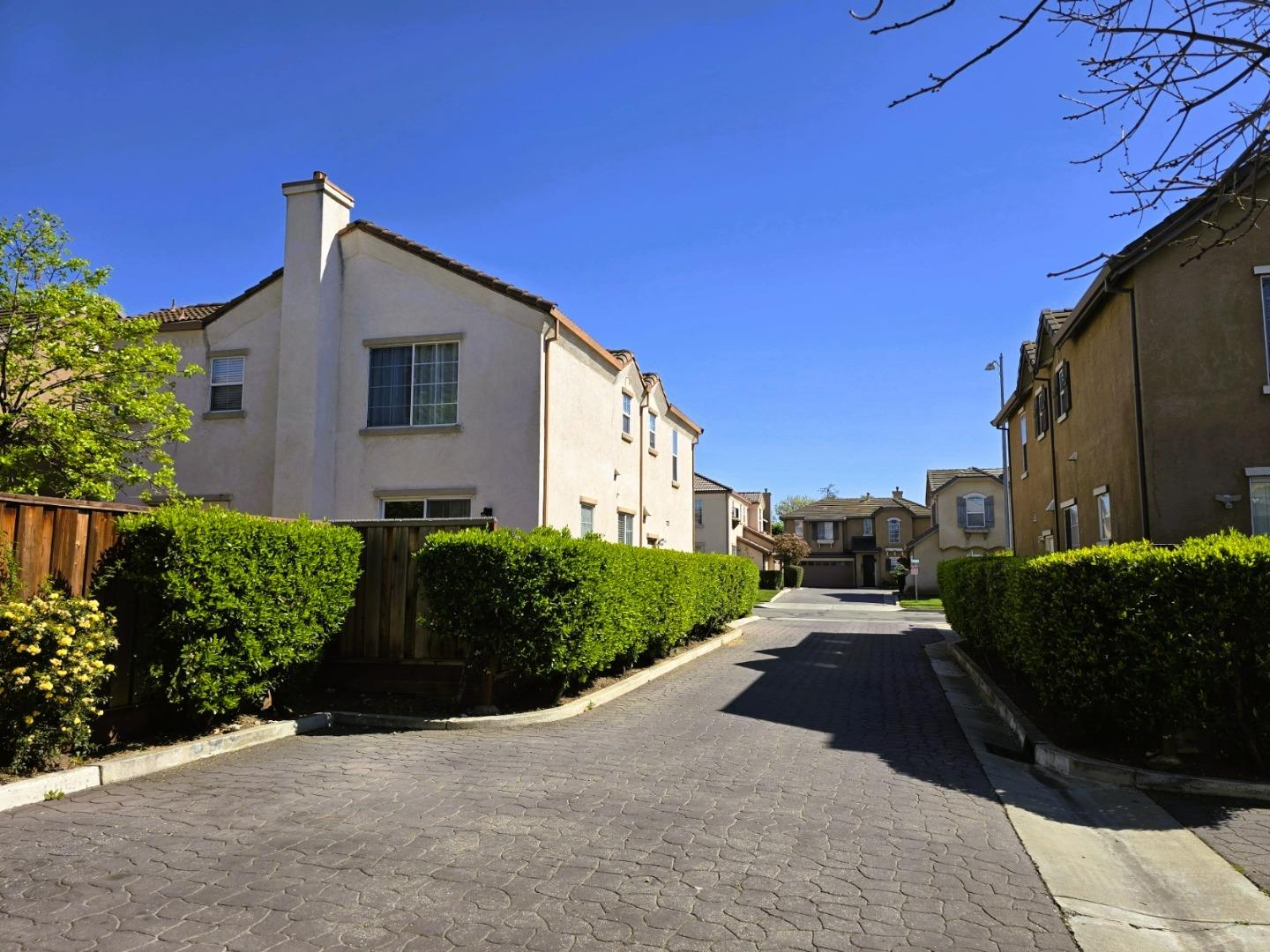 Detail Gallery Image 37 of 37 For 312 Mullion Ct, San Jose,  CA 95116 - 4 Beds | 2/1 Baths