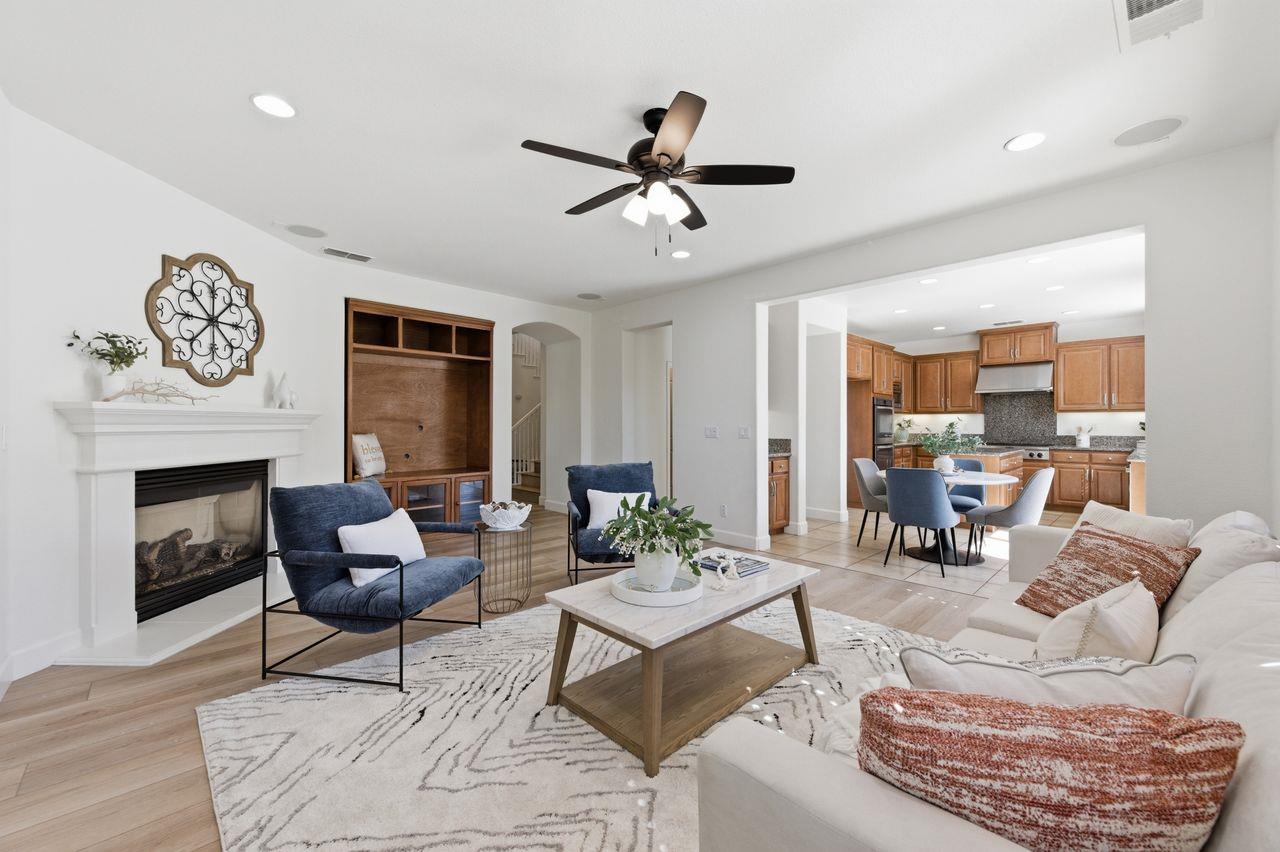 Detail Gallery Image 13 of 48 For 698 W Rico Way, Tracy,  CA 95391 - 5 Beds | 4 Baths