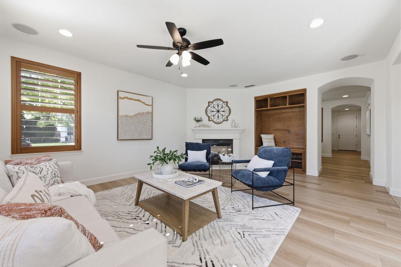 Detail Gallery Image 14 of 48 For 698 W Rico Way, Tracy,  CA 95391 - 5 Beds | 4 Baths