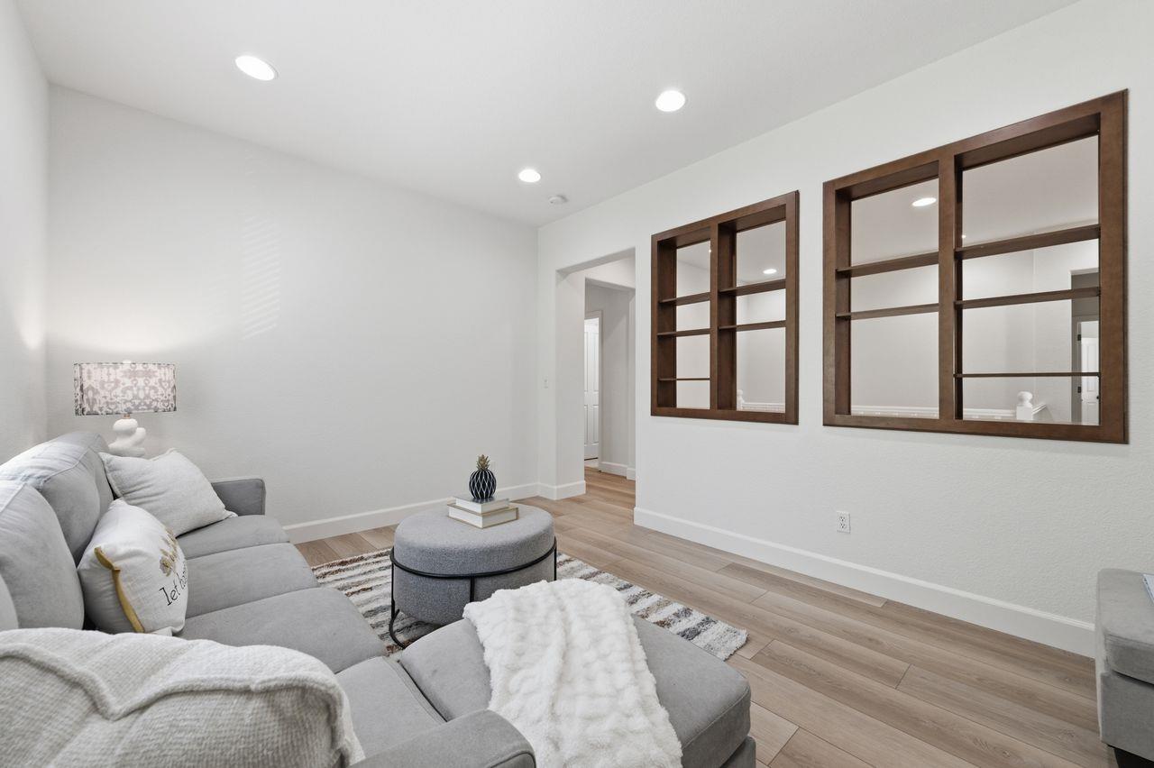 Detail Gallery Image 26 of 48 For 698 W Rico Way, Tracy,  CA 95391 - 5 Beds | 4 Baths