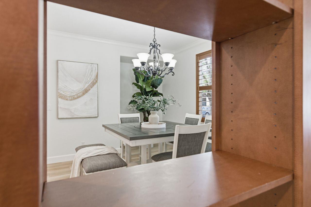 Detail Gallery Image 9 of 48 For 698 W Rico Way, Tracy,  CA 95391 - 5 Beds | 4 Baths