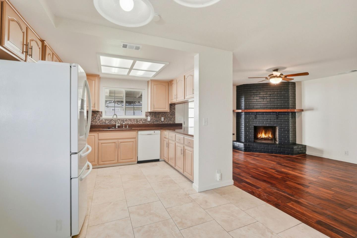 Detail Gallery Image 11 of 34 For 2016 Westboro Ln, Manteca,  CA 95336 - 3 Beds | 2 Baths