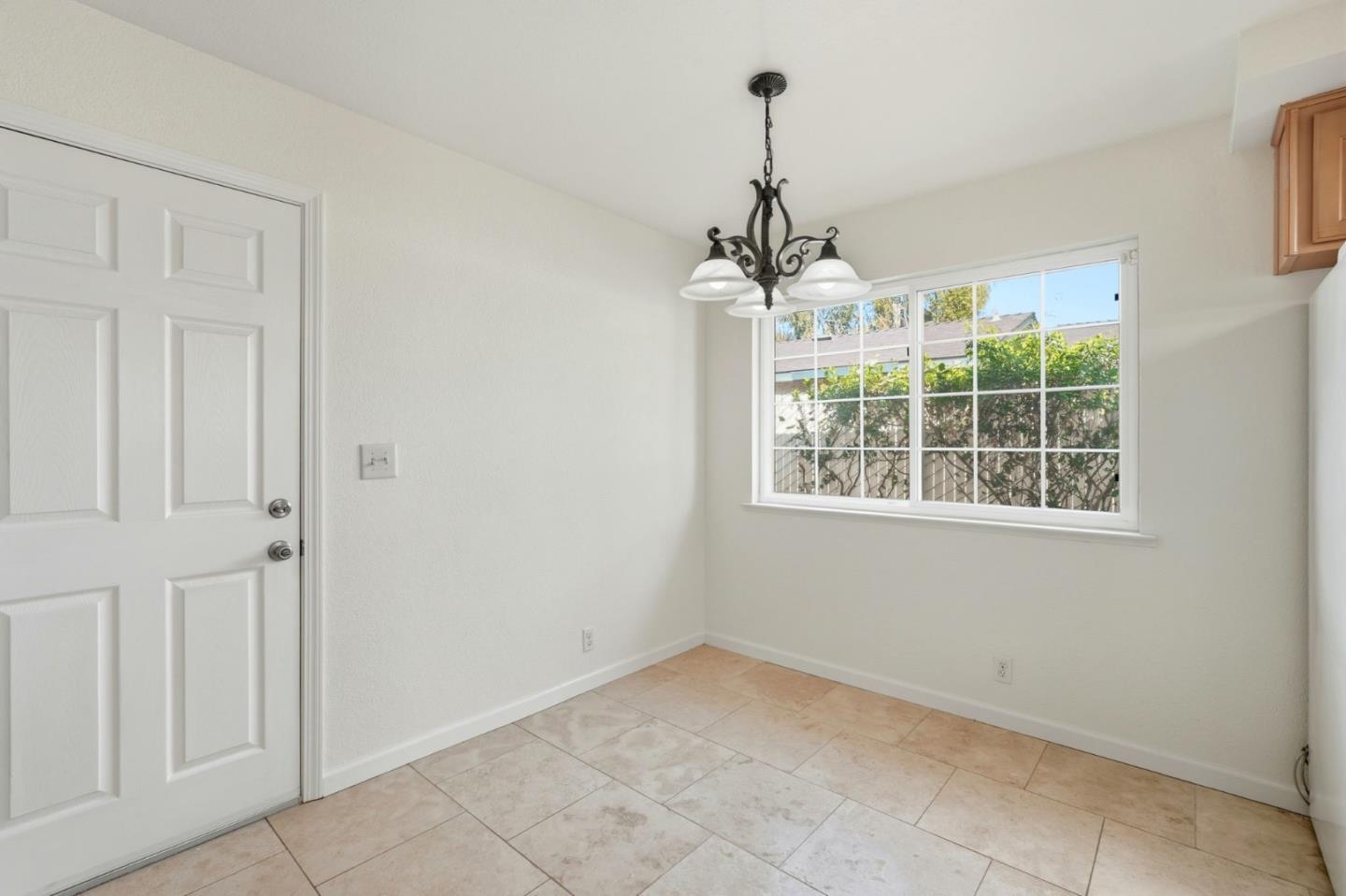 Detail Gallery Image 15 of 34 For 2016 Westboro Ln, Manteca,  CA 95336 - 3 Beds | 2 Baths