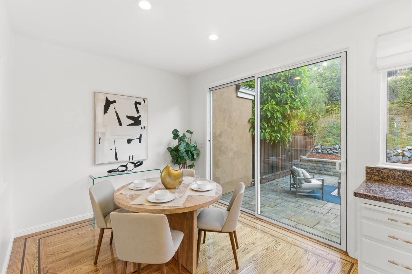 Detail Gallery Image 12 of 41 For 12 Baycrest Way, South San Francisco,  CA 94080 - 3 Beds | 2/1 Baths