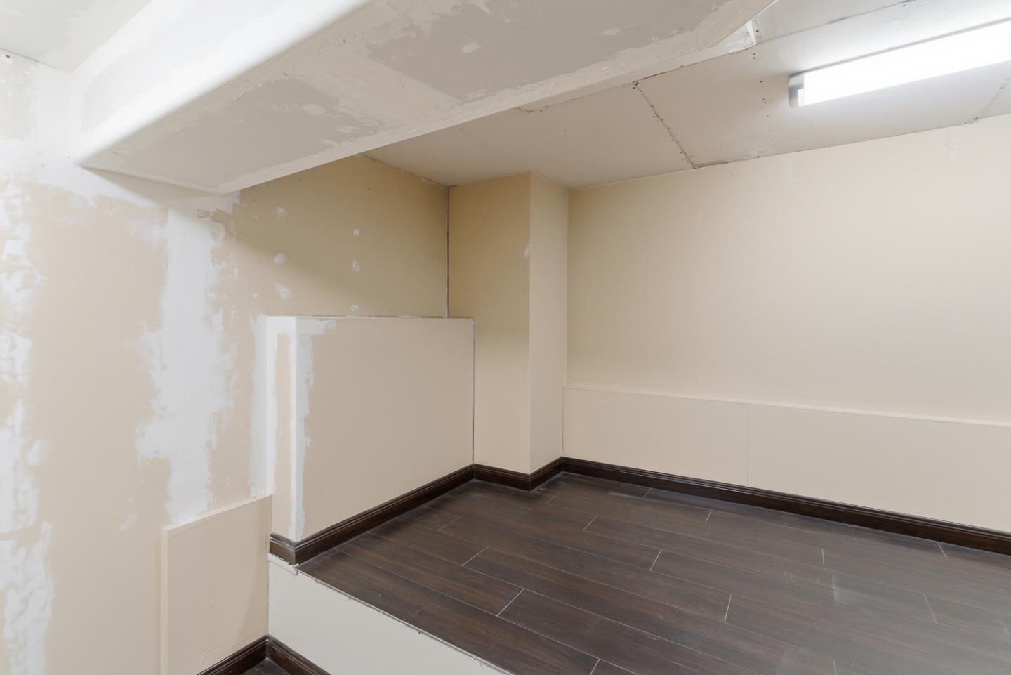 Detail Gallery Image 39 of 41 For 12 Baycrest Way, South San Francisco,  CA 94080 - 3 Beds | 2/1 Baths