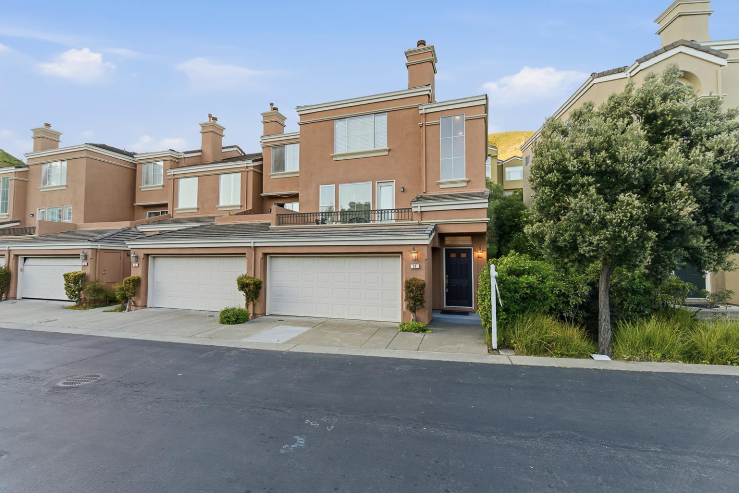 Detail Gallery Image 41 of 41 For 12 Baycrest Way, South San Francisco,  CA 94080 - 3 Beds | 2/1 Baths