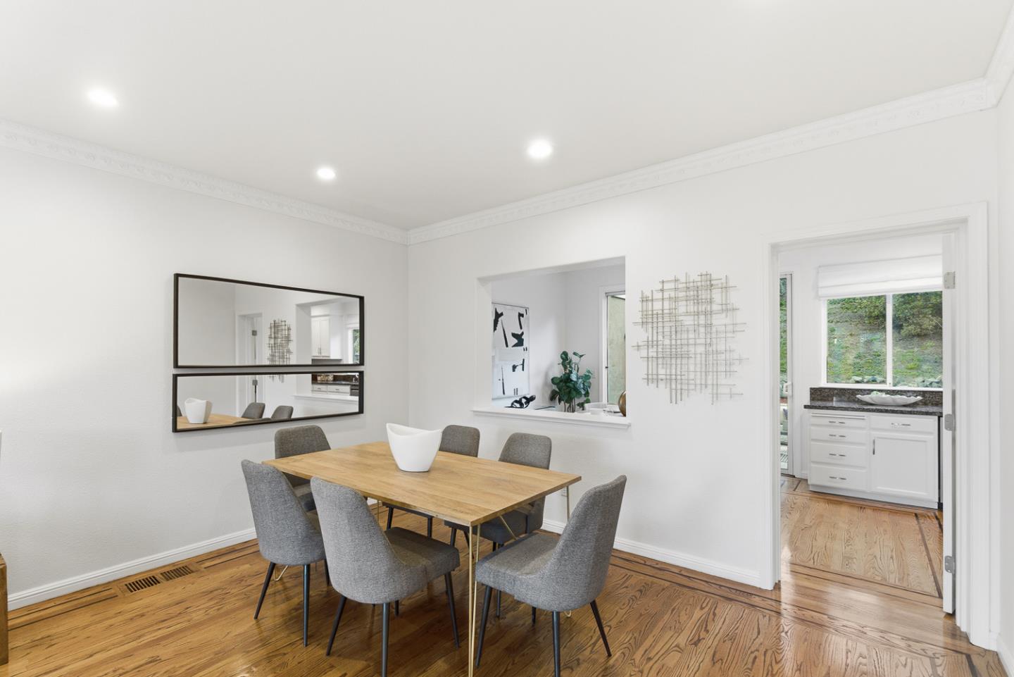 Detail Gallery Image 6 of 41 For 12 Baycrest Way, South San Francisco,  CA 94080 - 3 Beds | 2/1 Baths