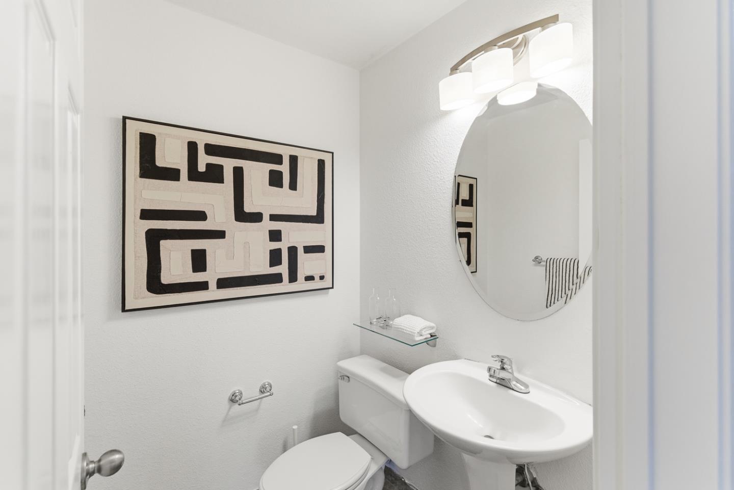 Detail Gallery Image 8 of 41 For 12 Baycrest Way, South San Francisco,  CA 94080 - 3 Beds | 2/1 Baths