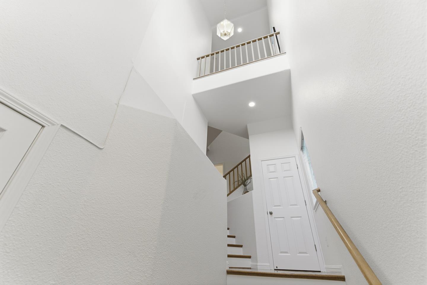 Detail Gallery Image 9 of 41 For 12 Baycrest Way, South San Francisco,  CA 94080 - 3 Beds | 2/1 Baths