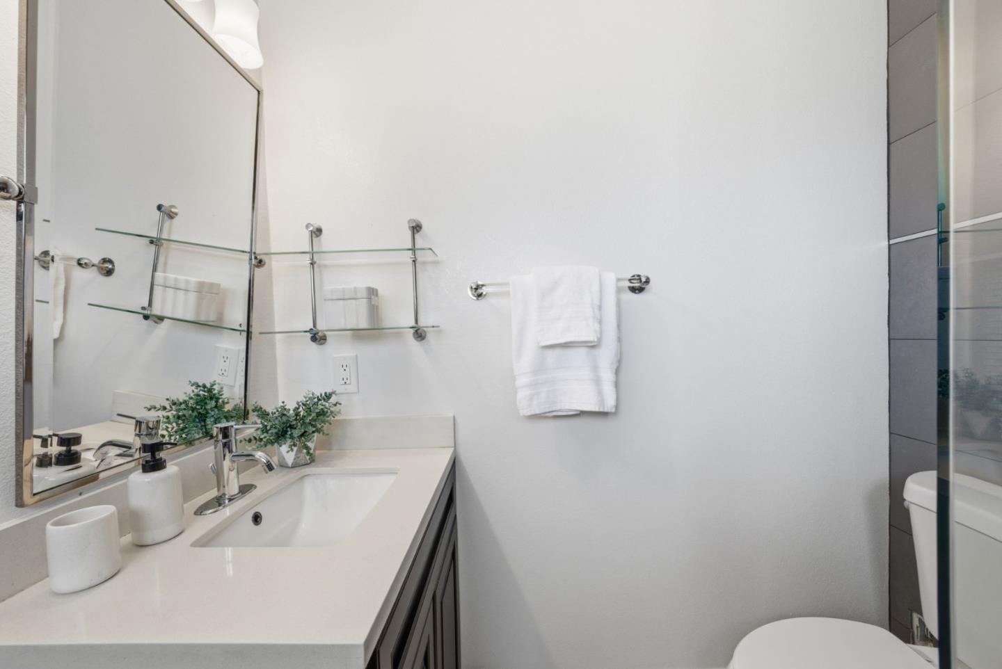 Detail Gallery Image 17 of 31 For 591 Marylinn Dr, Milpitas,  CA 95035 - 3 Beds | 2 Baths