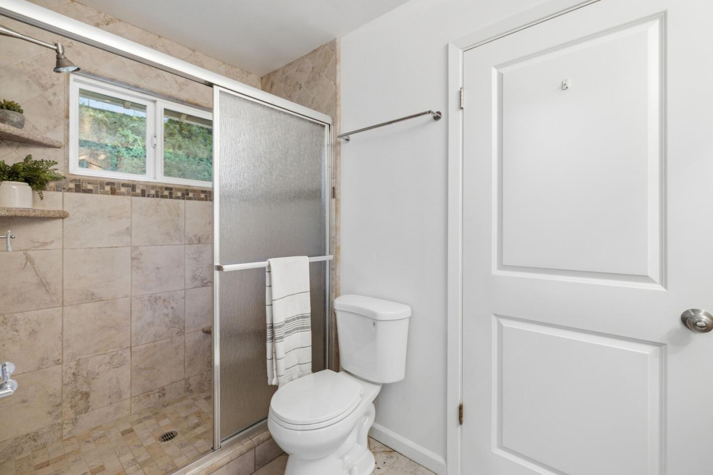 Detail Gallery Image 31 of 59 For 740 Loma Prieta Dr, Aptos,  CA 95003 - 3 Beds | 2/1 Baths