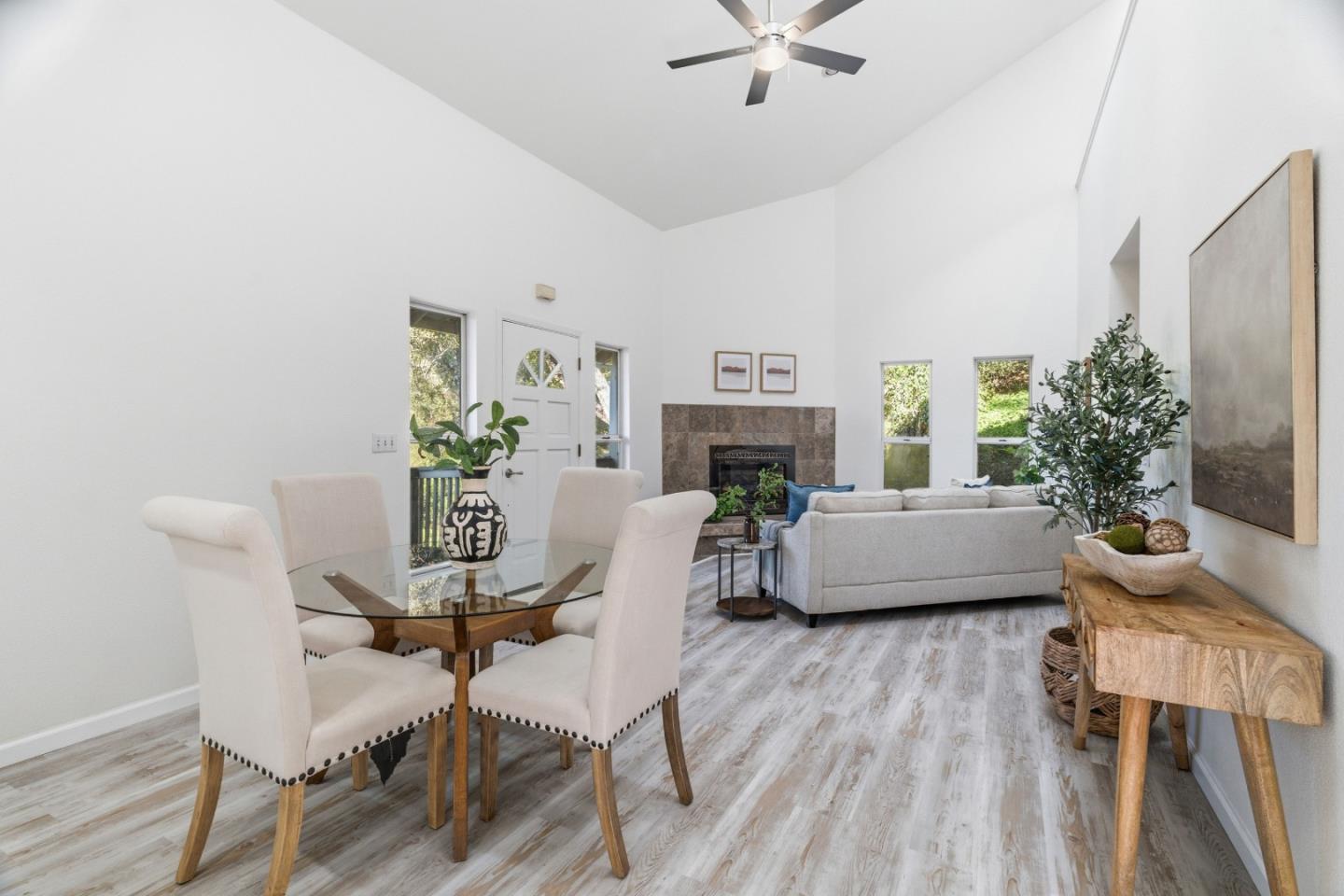 Detail Gallery Image 5 of 59 For 740 Loma Prieta Dr, Aptos,  CA 95003 - 3 Beds | 2/1 Baths