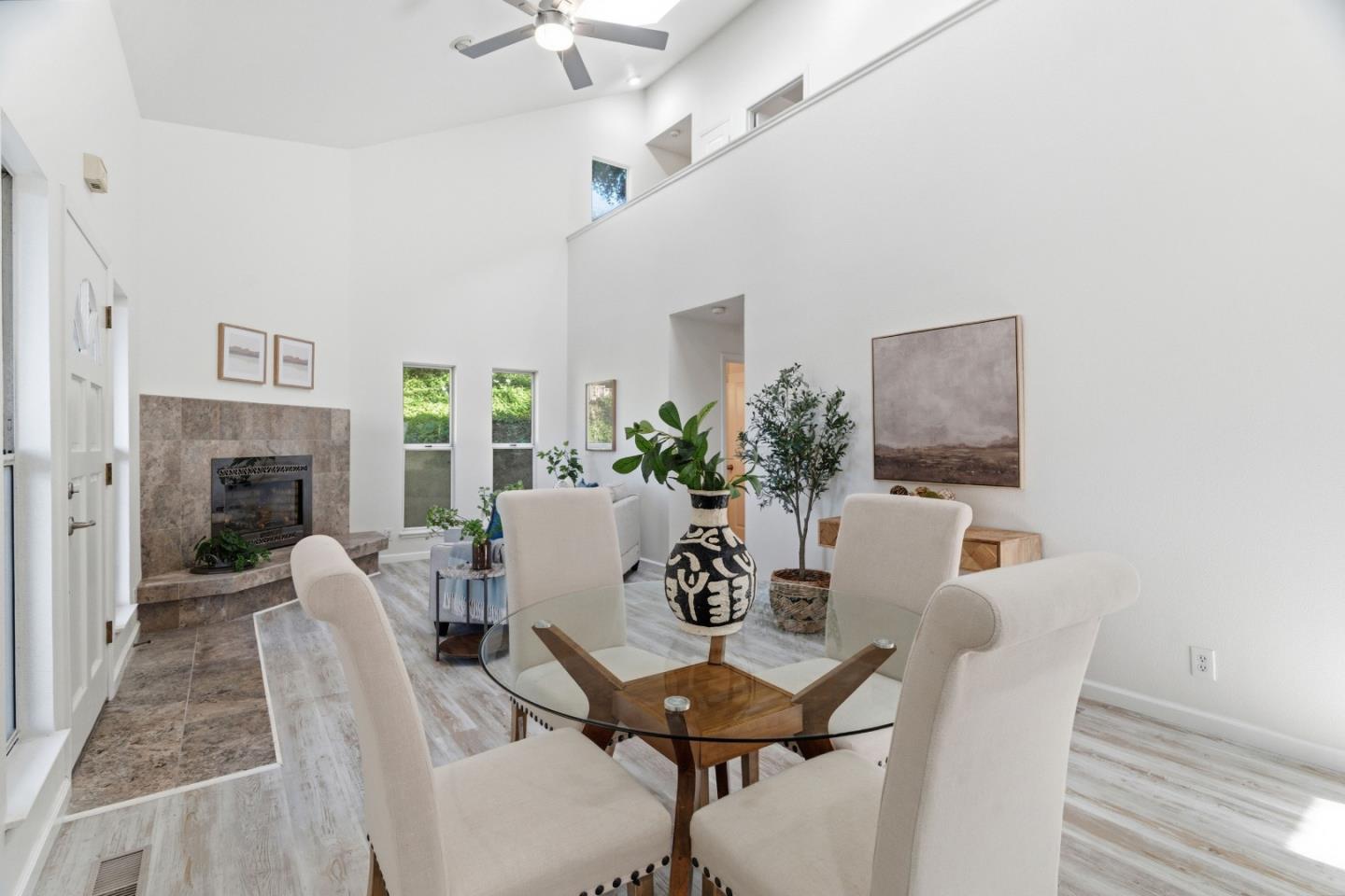 Detail Gallery Image 6 of 59 For 740 Loma Prieta Dr, Aptos,  CA 95003 - 3 Beds | 2/1 Baths