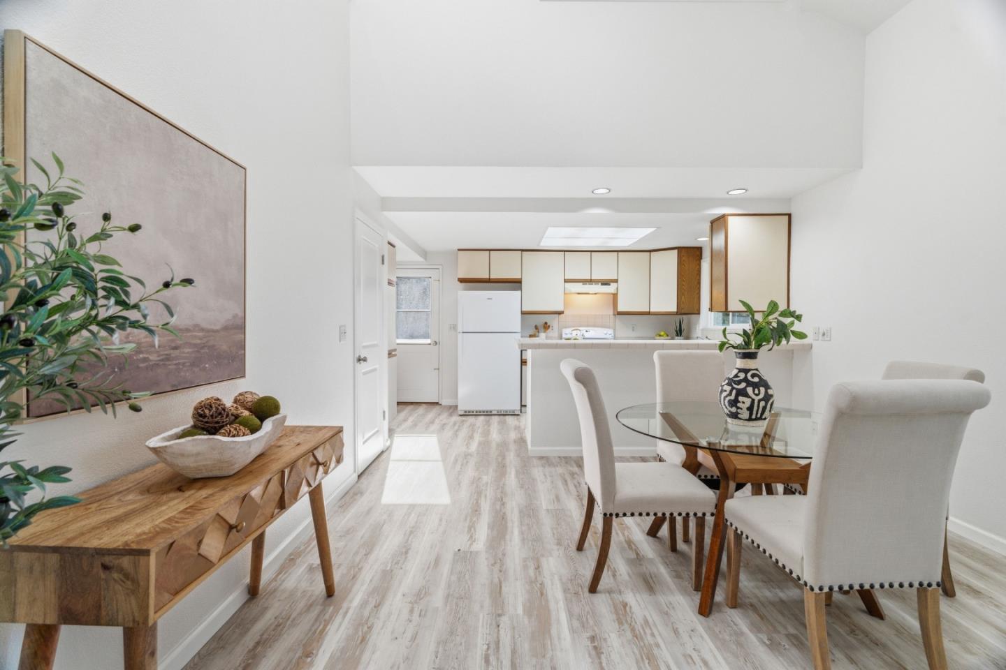 Detail Gallery Image 7 of 59 For 740 Loma Prieta Dr, Aptos,  CA 95003 - 3 Beds | 2/1 Baths