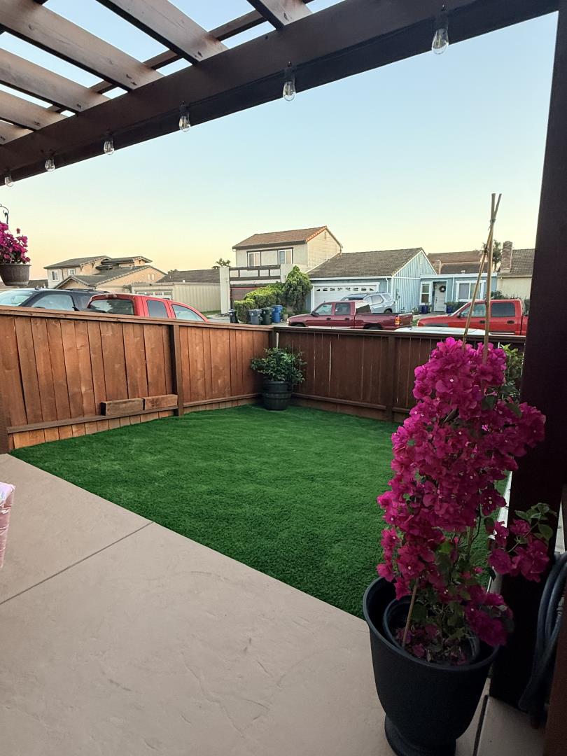 Detail Gallery Image 4 of 9 For 1664 Seville St, Salinas,  CA 93906 - 2 Beds | 1 Baths