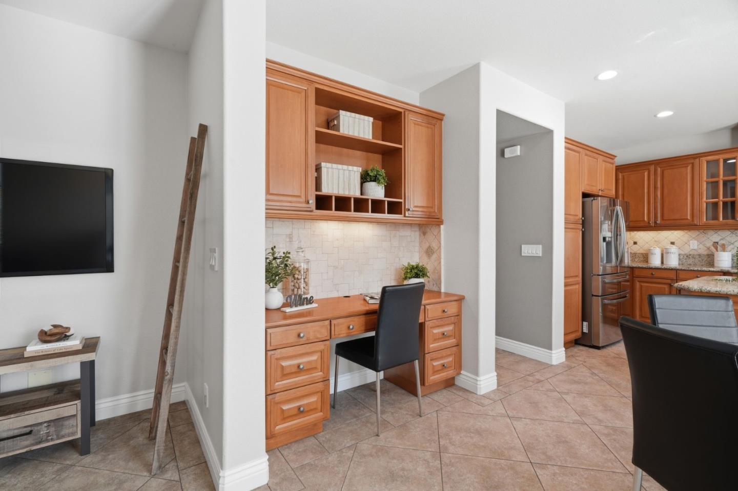 Detail Gallery Image 19 of 51 For 7237 Longhill Way, San Jose,  CA 95138 - 5 Beds | 3/1 Baths