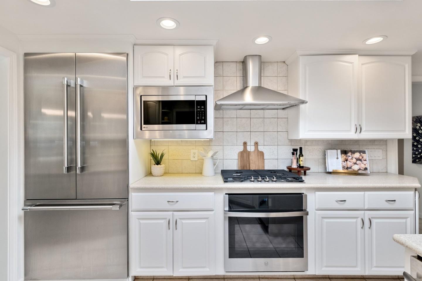 Detail Gallery Image 16 of 74 For 6131 Corte De La Reina, San Jose,  CA 95120 - 6 Beds | 4 Baths